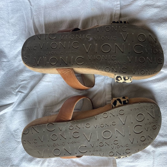 Vionic Orthotic Leather and Haircalf Slide Sandals - Jura size 9 - Picture 2 of 6